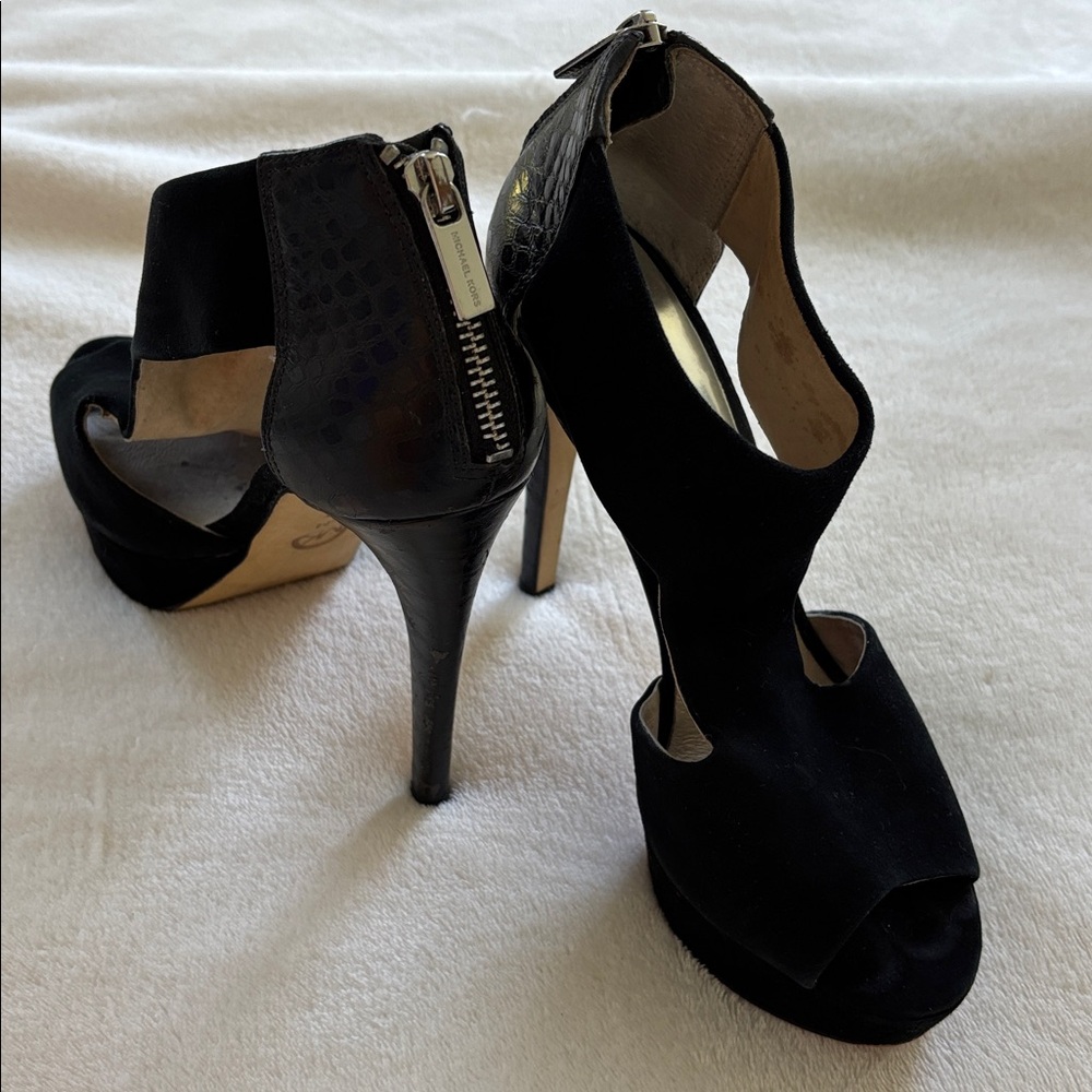 Michael Kors Elegant Velvet & Snake Skin Black High Heels